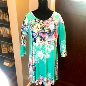 Spring Dress! Floral dress with pockets, size medium